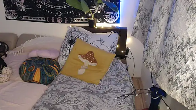 AlienforTwenty's Live XXX Chat