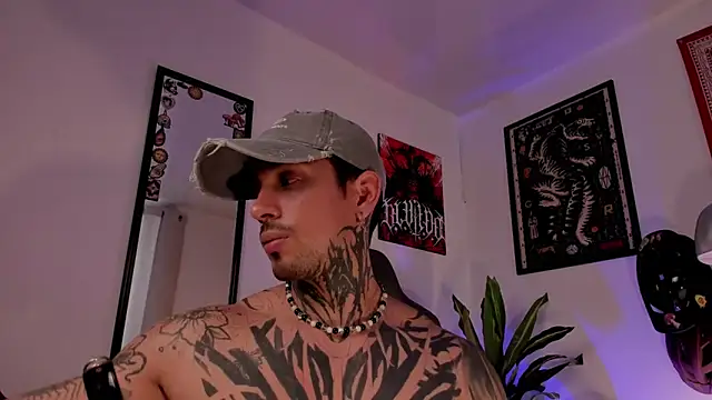 TigerStripes1_ Show Webcam