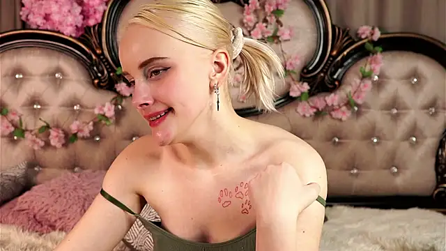 KirstinMcgeady's Live XXX Chat