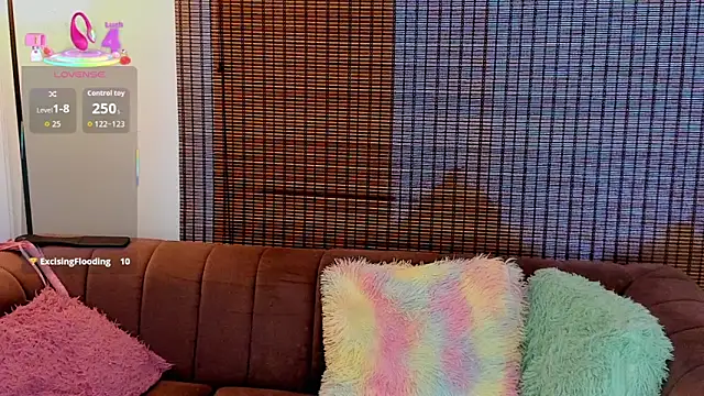 ariana_cross Live XXX-Chat