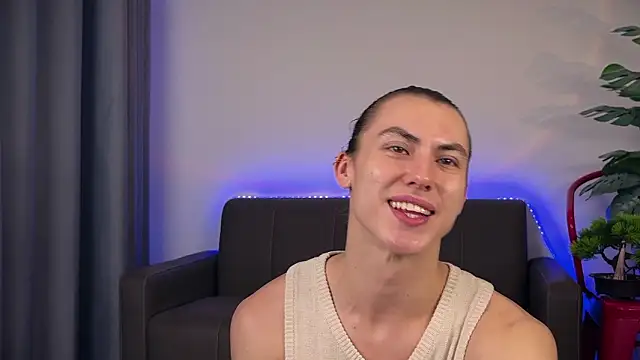 Вебкам-шоу tipmexx