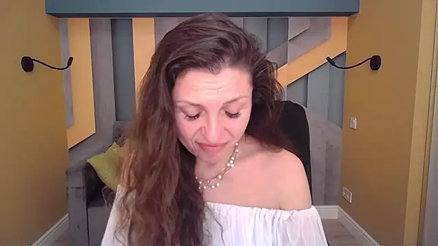 دردشة EllaLong الجنسية المباشرة