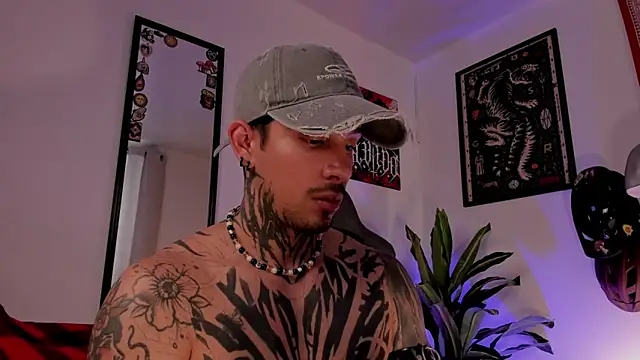 TigerStripes1_ Show Webcam