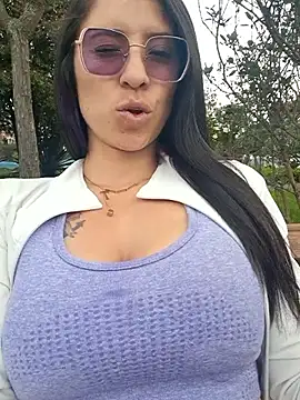 VALERY-03_ Show in webcam