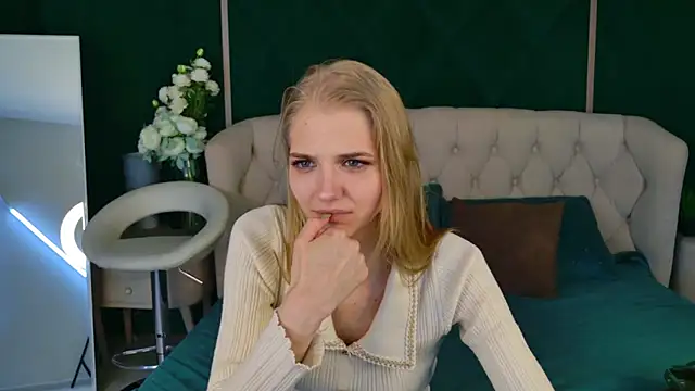 4example_Chloe's Live XXX Chat