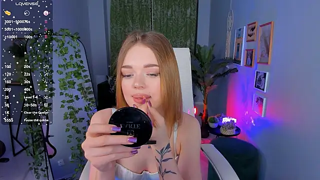 FlexyFox's Live XXX Chat