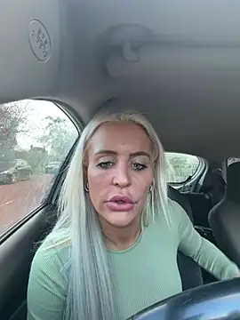 AliceDx – Naživo XXX chat