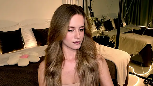 RozzitaBedberry's Live XXX Chat