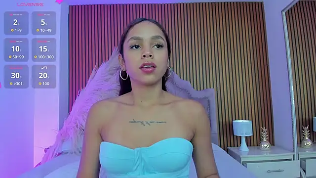 CarolineFyre Live XXX-chat