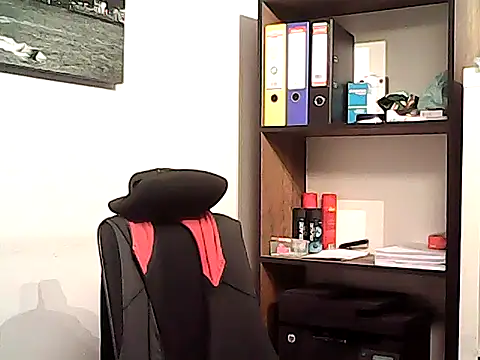 mastercharisma35 élő XXX-chatje