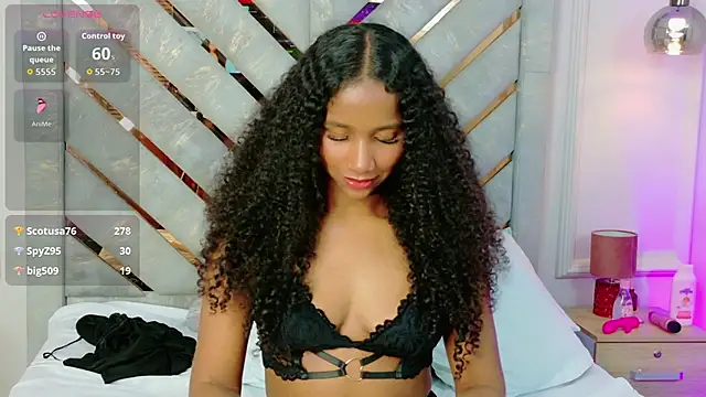 Chloe-Rose-: онлайн-секс-чат