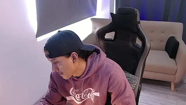 Liam_V Live XXX Chat