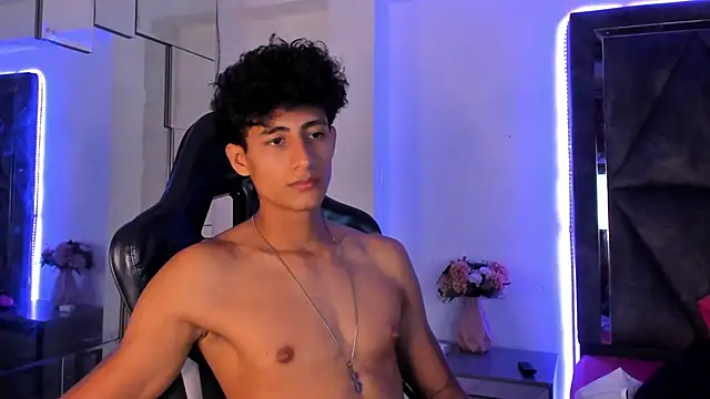 Živý XXX chat MaxiimoRomano_