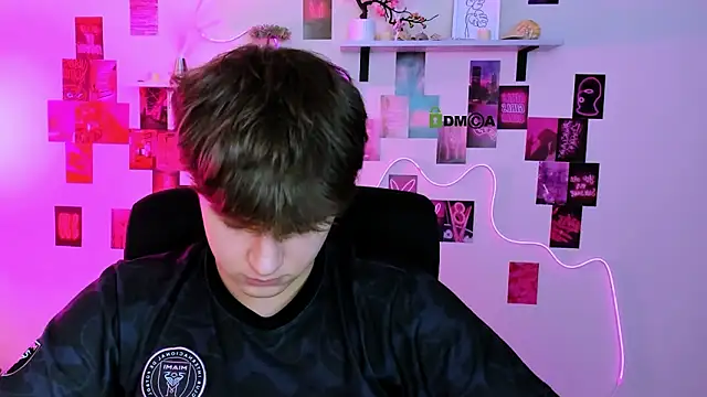 Živý XXX chat travis_wolf_