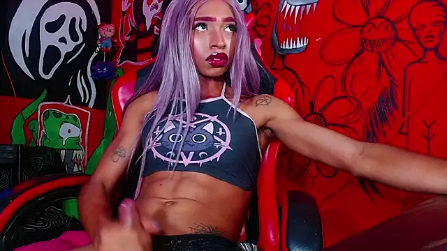 Evedollx Adlı Modelin Canlı XXX Sohbeti