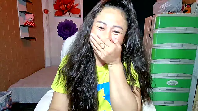 Filipina_Desire's Live XXX Chat