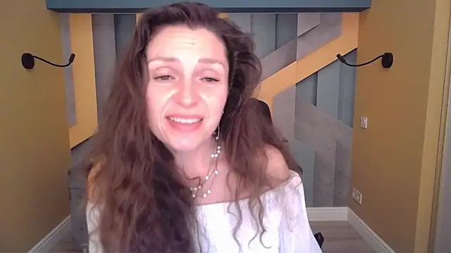 EllaLong's Live XXX Chat