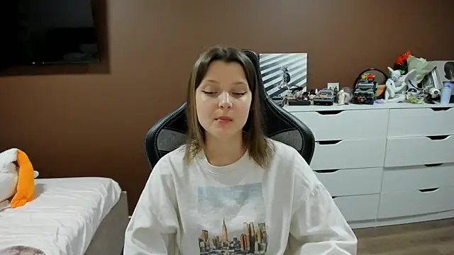 Chat +18 de SoniNesti ao vivo