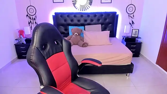 LolaVillalobos' Live XXX Chat