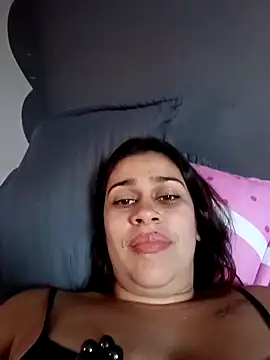 MariBelle1: διαδικτυακό σόου στην κάμερα