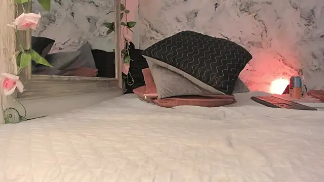 Bella_desi_'s Live XXX Chat