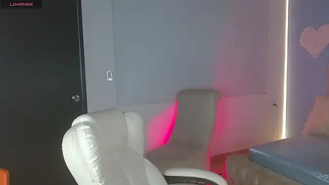 channelsmith_55's Live XXX Chat