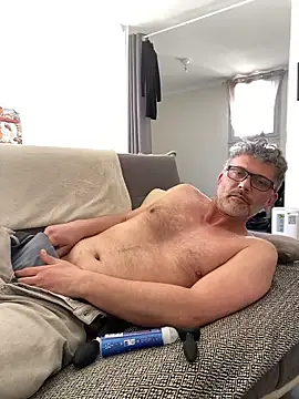 max219 在線直播表演