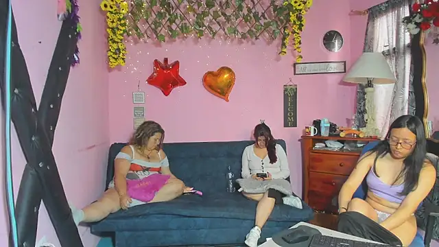 lesbiancuple's Live XXX Chat