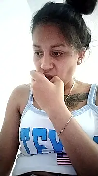 Tiphanydirty3 Adlı Modelin Canlı XXX Sohbeti