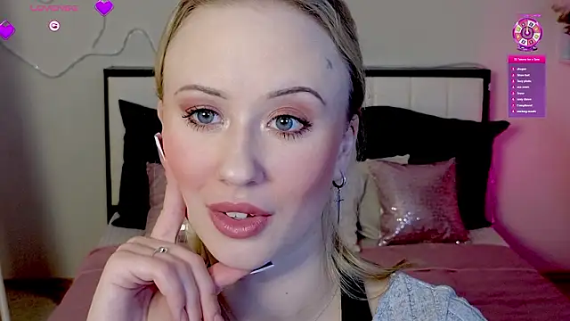 دردشة SashaBrooks الجنسية المباشرة