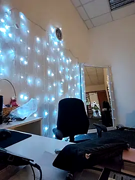 Juicy_PeachLux's Live XXX Chat