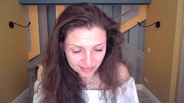 EllaLong's Live XXX Chat