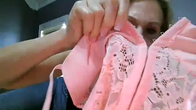 Lisaisluscious' Webcam Show