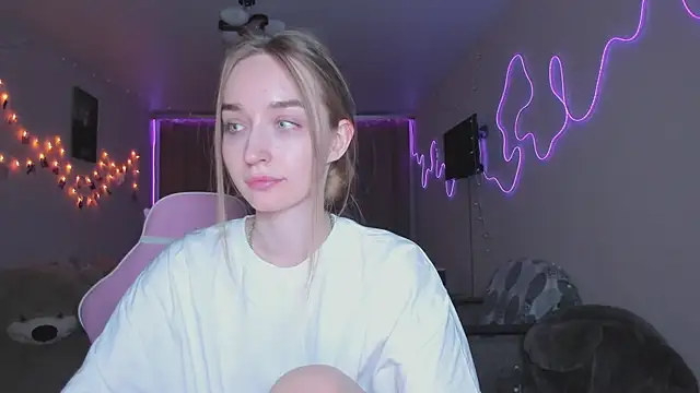 MoonDust élő XXX-chatje