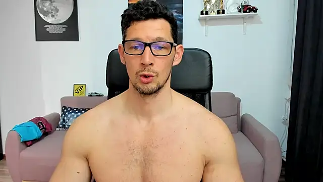 BrutusK08 Live XXX-chat