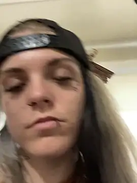 Chat XXX en directo de IttyBittyStonie