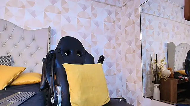 Show modela Lean_Portman na web-kameri