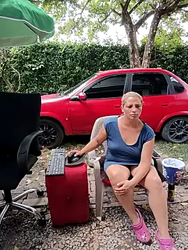 hotandfierylatinos2023のライブXXXチャット