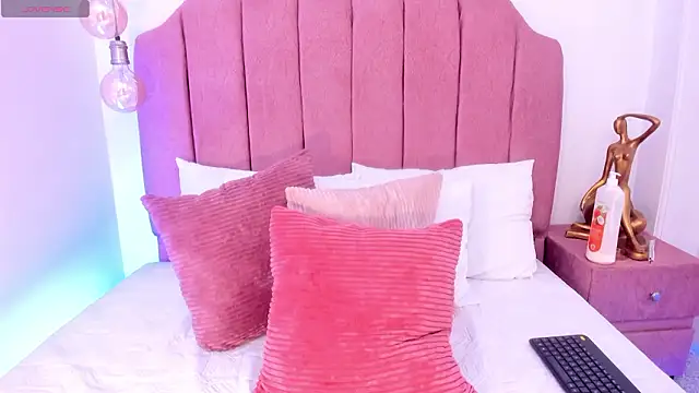 Britney_Cortez Chat XXX in diretta