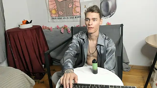 Shadow_blink Live XXX Chat