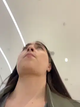 Holly_Play Chat XXX live