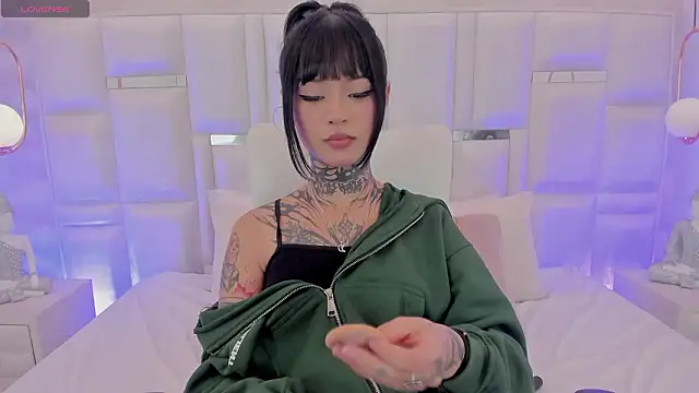 Chat +18 de doll__bella ao vivo