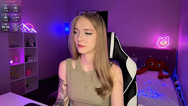 دردشة EvaPeace الجنسية المباشرة