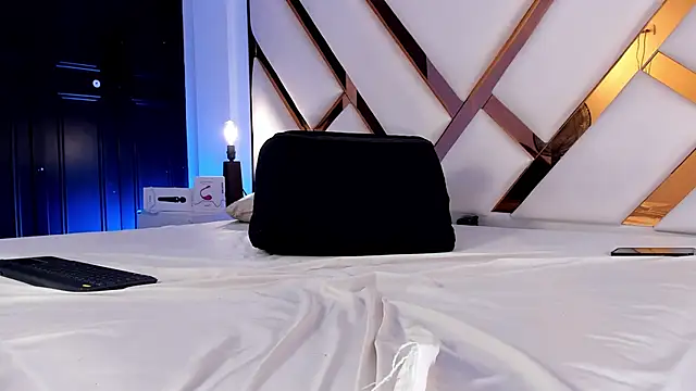 Aron_cruz Chat XXX in diretta