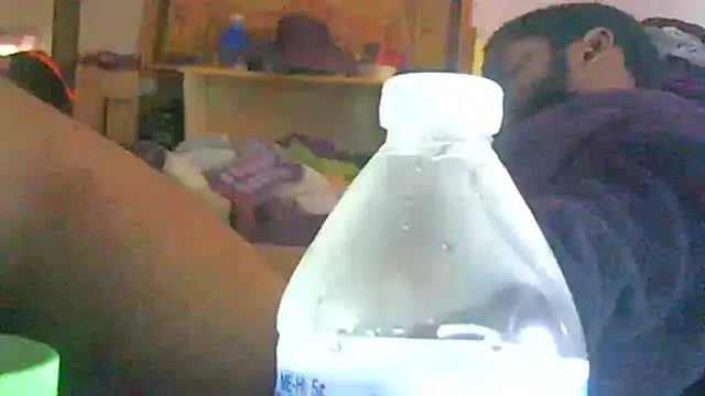 Show modela GUAPAN3S3_FIR3 na web-kameri