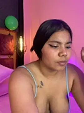 Show modela krystal_pink na web-kameri