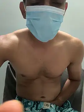 BadBoyTom78 – Kamerová šou