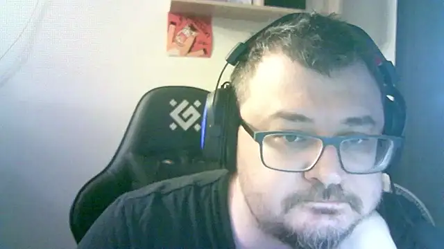 دردشة SirAbuser الجنسية المباشرة