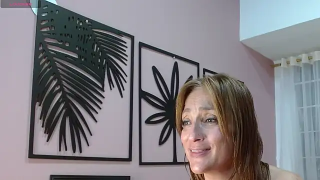 Chatroom XXX en direct de amara_rousse1