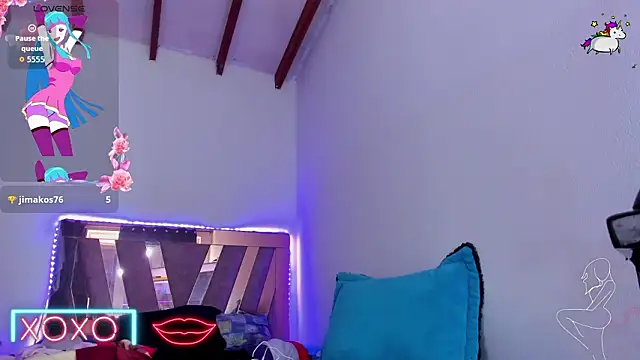 Show modela SkyeGabbyRose na web-kameri